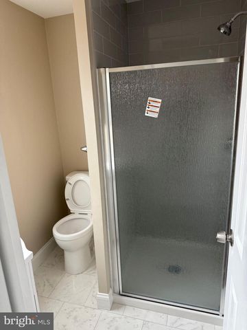 130 HOLLY AVE, Berlin, NJ 08009