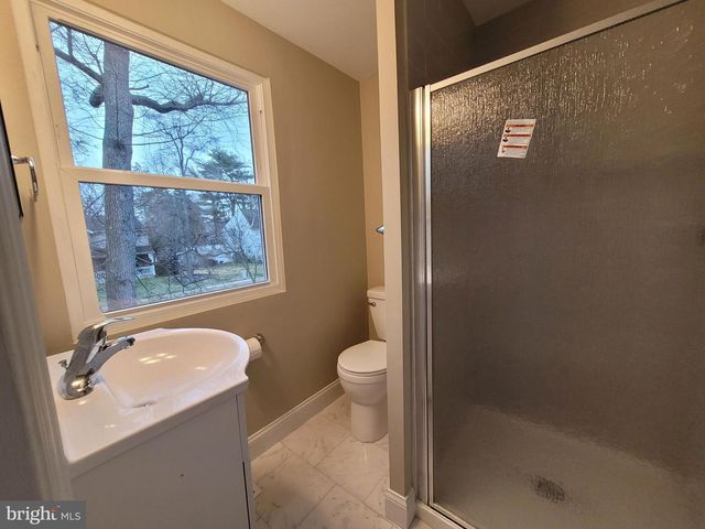 130 HOLLY AVE, Berlin, NJ 08009