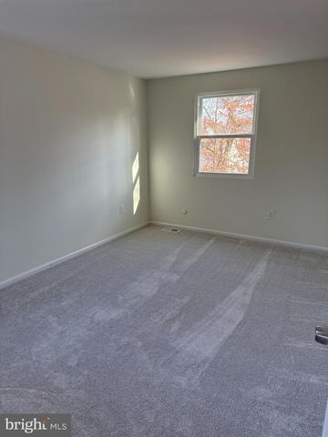 130 HOLLY AVE, Berlin, NJ 08009