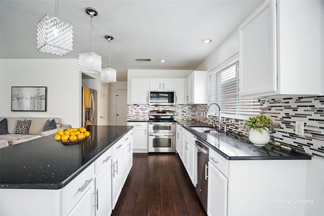 1130 Partridge Drive, Aubrey, TX 76227