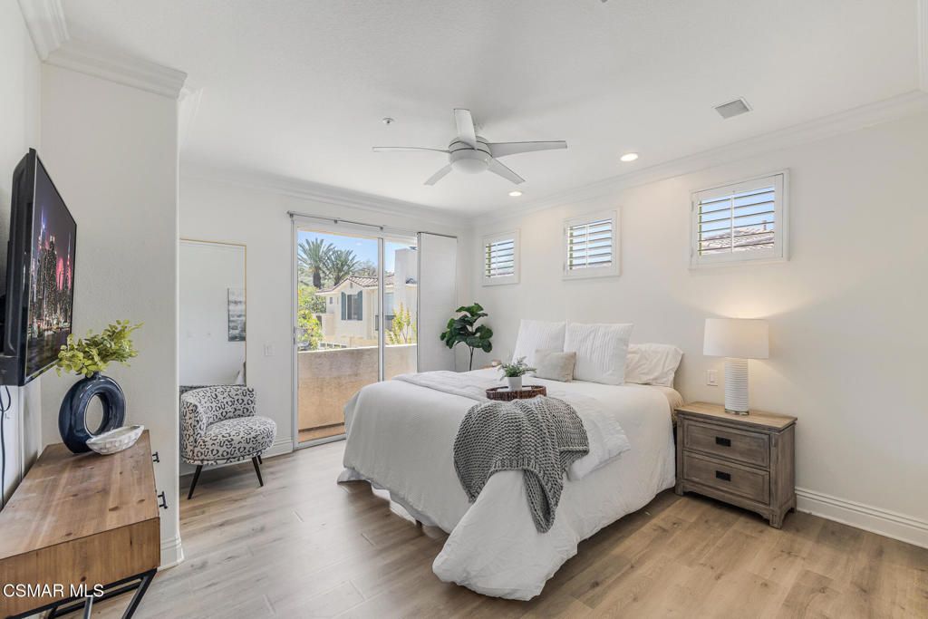 Image 23 of property listing at 4038 Napoli Place, Moorpark, CA 93021