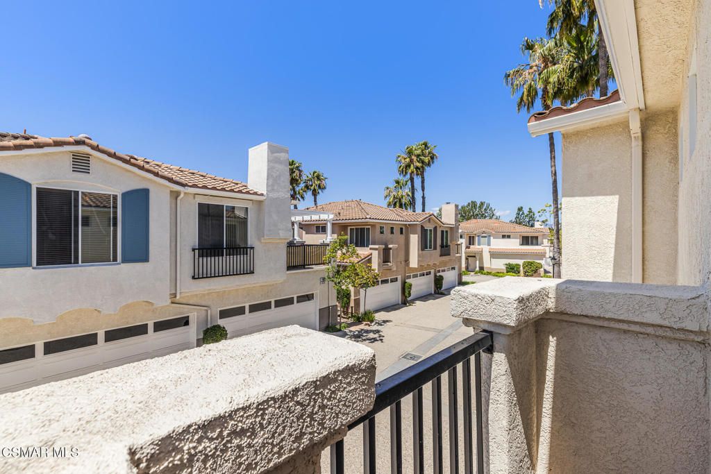 Image 25 of property listing at 4038 Napoli Place, Moorpark, CA 93021