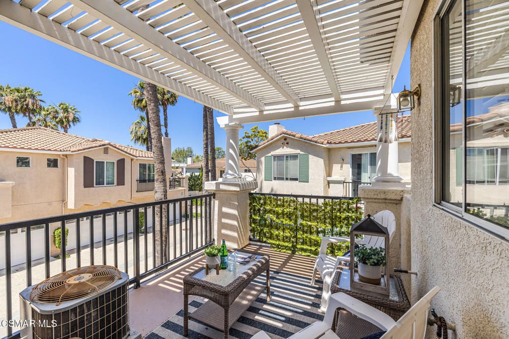 Image 26 of property listing at 4038 Napoli Place, Moorpark, CA 93021