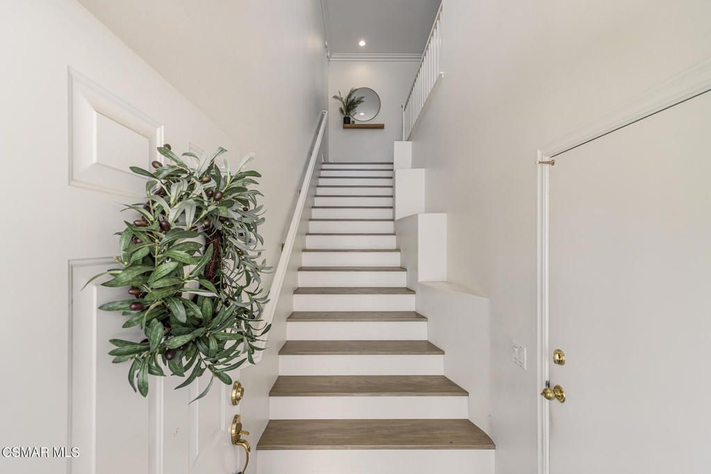 Image 6 of property listing at 4038 Napoli Place, Moorpark, CA 93021