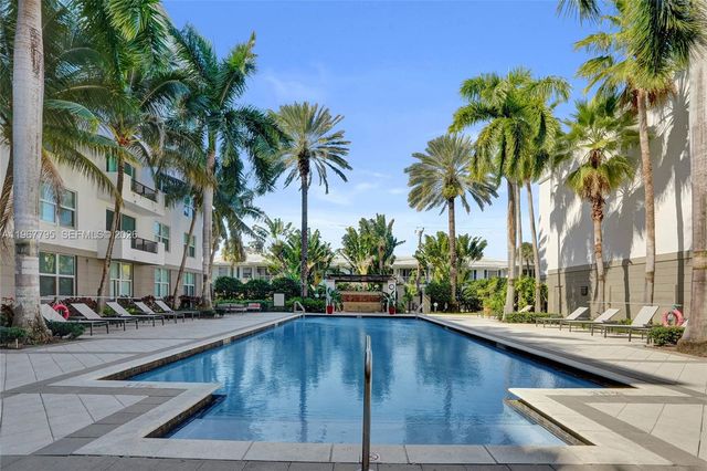 2421 NE 65th St 202, Fort Lauderdale, FL 33308
