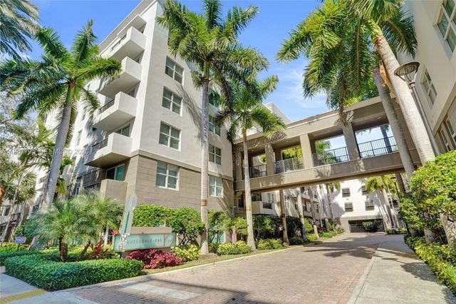 2421 NE 65th St 202, Fort Lauderdale, FL 33308