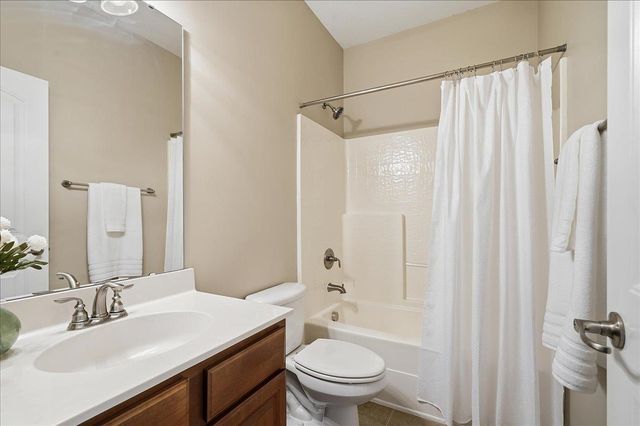 572 Ellsmere Way, Moore, SC 29369