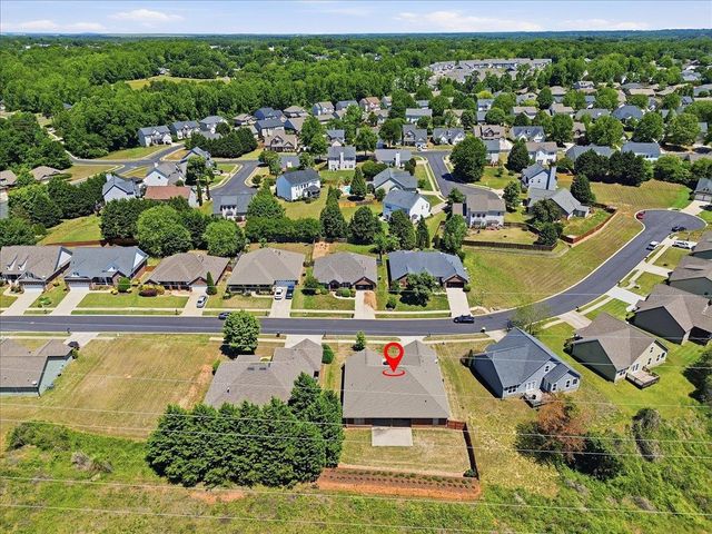 572 Ellsmere Way, Moore, SC 29369