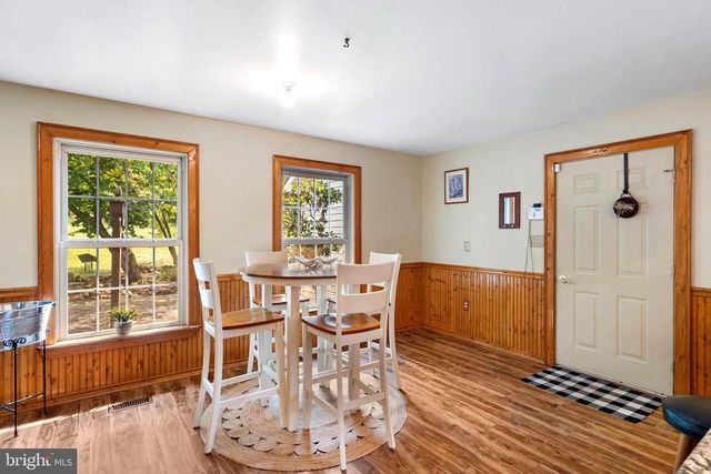 955 STAYMAN DR, Falling Waters, WV 25419