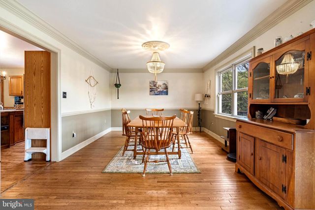 955 STAYMAN DR, Falling Waters, WV 25419