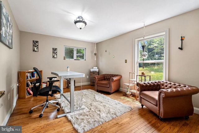 955 STAYMAN DR, Falling Waters, WV 25419