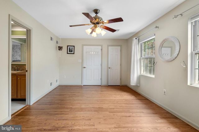 955 STAYMAN DR, Falling Waters, WV 25419