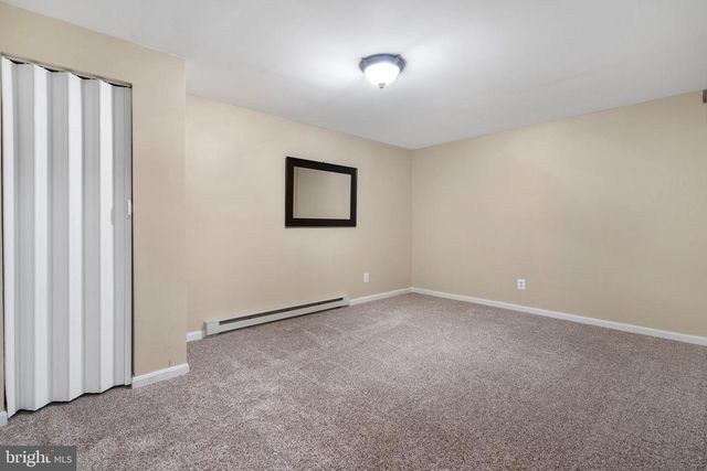955 STAYMAN DR, Falling Waters, WV 25419