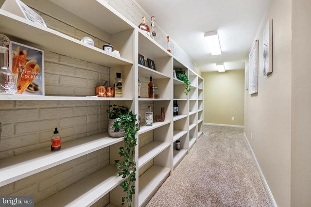955 STAYMAN DR, Falling Waters, WV 25419