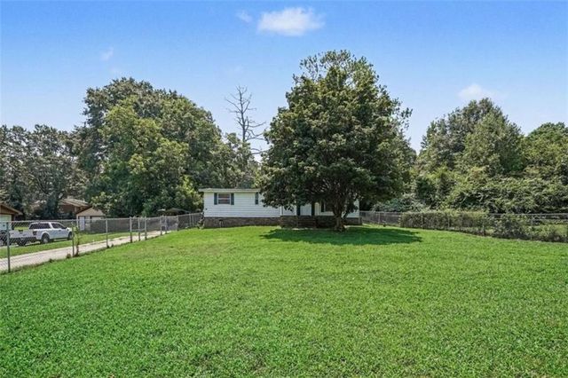 45 E James Circle E, Hampton, GA 30228