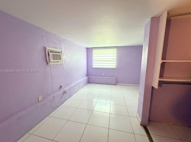 6831 Farragut St, Hollywood, FL 33024