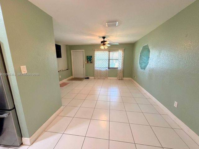 6831 Farragut St, Hollywood, FL 33024