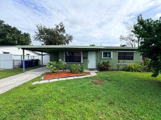 6831 Farragut St, Hollywood, FL 33024