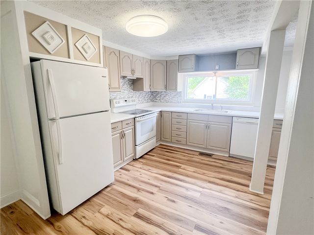 12 Guy Street, Pelzer, SC 29669