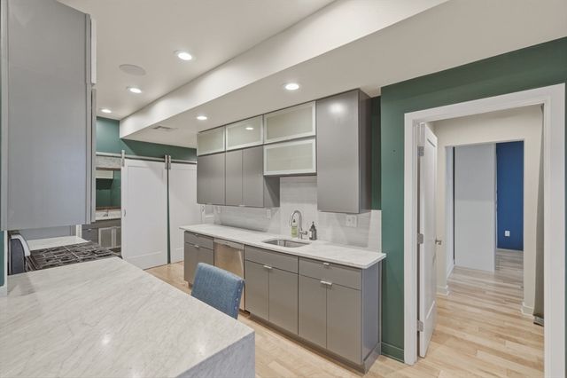 186 Paris St 1, Boston, MA 02128