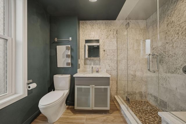 186 Paris St 1, Boston, MA 02128
