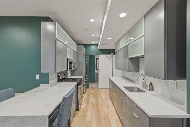 186 Paris St 1, Boston, MA 02128