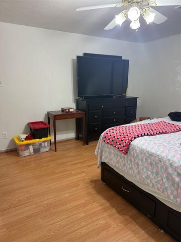 3818 Wimberley Hollow Lane, Houston, TX 77053