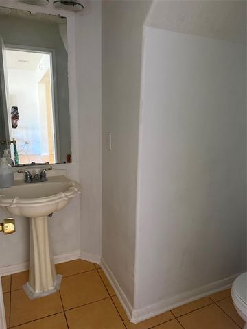 3818 Wimberley Hollow Lane, Houston, TX 77053