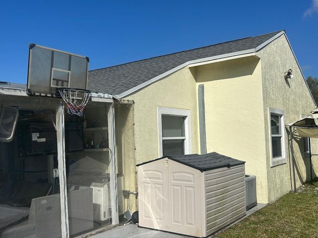 1281 SW 85th Avenue, Pembroke Pines, FL 33025