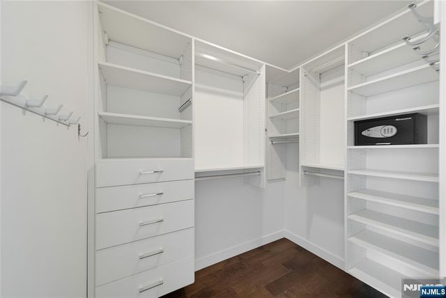800 Ave At Port Imperial 1004, Weehawken, NJ 07086
