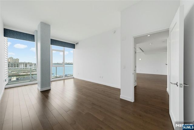 800 Ave At Port Imperial 1004, Weehawken, NJ 07086
