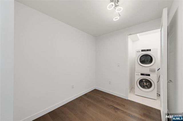 800 Ave At Port Imperial 1004, Weehawken, NJ 07086