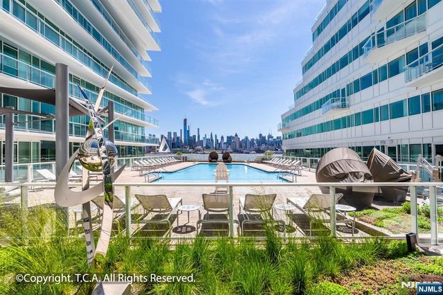 800 Ave At Port Imperial 1004, Weehawken, NJ 07086