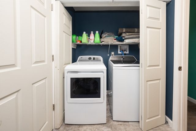 1 Lake Whittemore Dr, Spencer, MA 01562