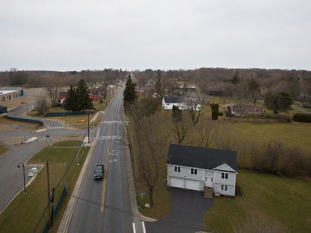 1 Lake Whittemore Dr, Spencer, MA 01562