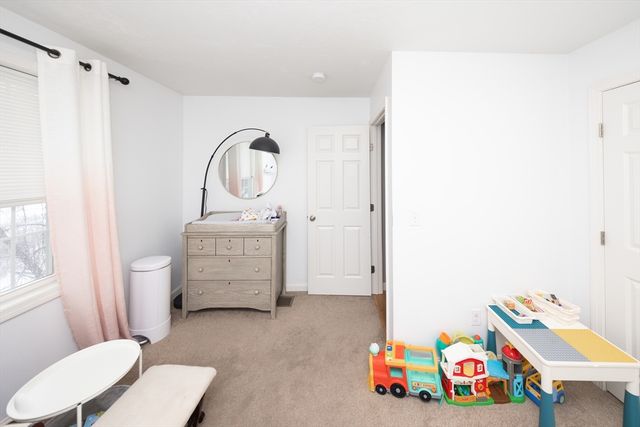 1 Lake Whittemore Dr, Spencer, MA 01562