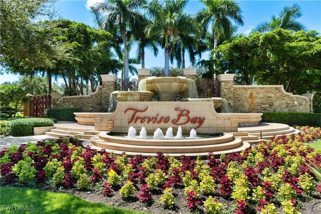 9457 Rialto DR, Naples, FL 34113