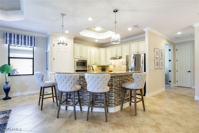 9457 Rialto DR, Naples, FL 34113