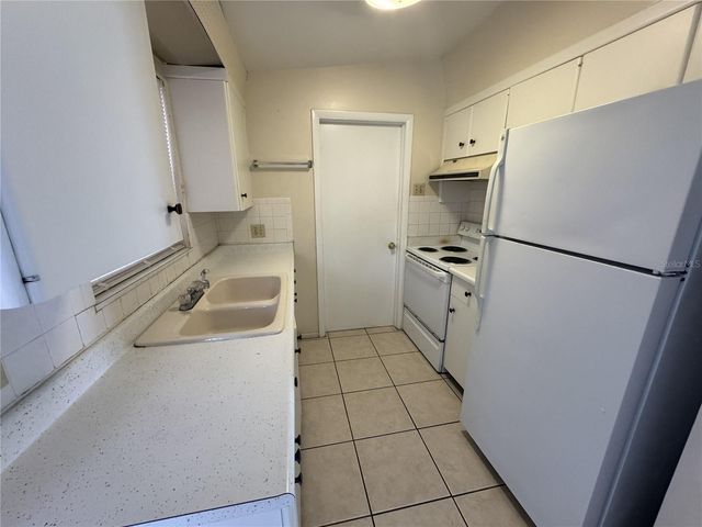 376 BRIARWOOD ROAD, Venice, FL 34293