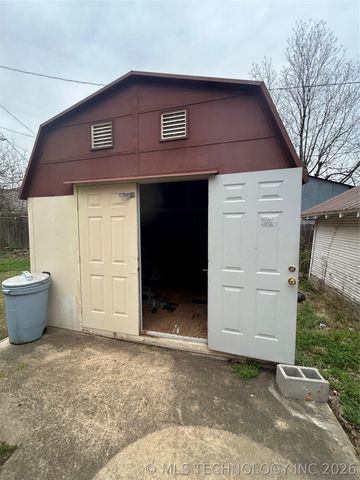 909 S 2nd Street, Mcalester, OK 74501