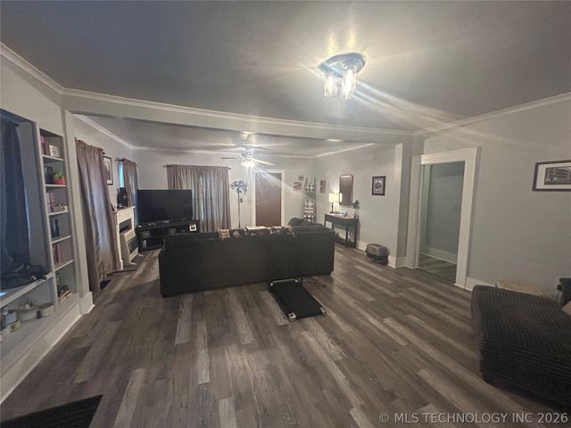 909 S 2nd Street, Mcalester, OK 74501