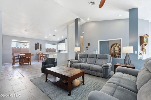 11141 N Sand Pointe Drive, Oro Valley, AZ 85737