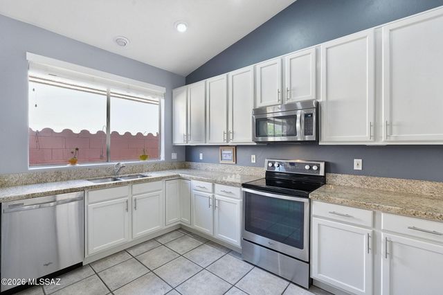 11141 N Sand Pointe Drive, Oro Valley, AZ 85737