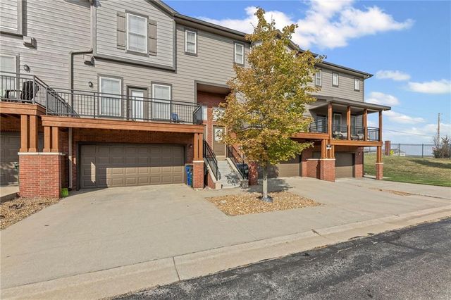 5245 Overland Drive C9, Lawrence, KS 66049