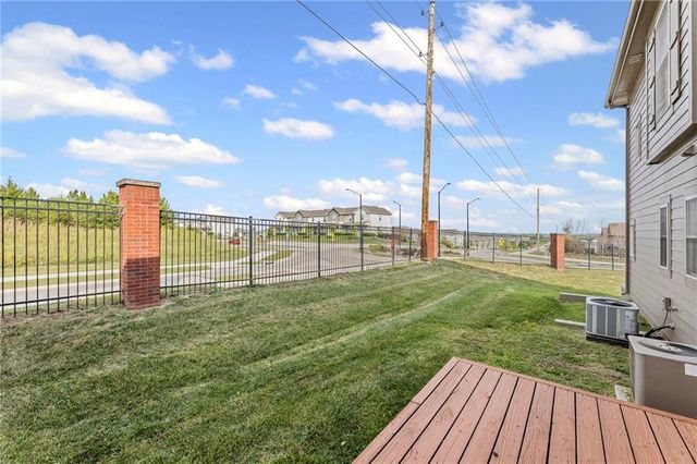 5245 Overland Drive C9, Lawrence, KS 66049