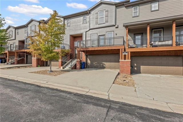 5245 Overland Drive C9, Lawrence, KS 66049