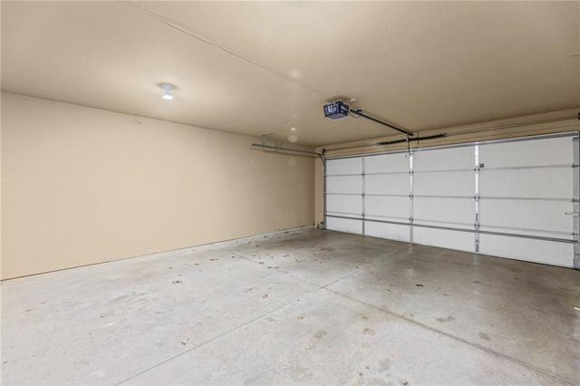 5245 Overland Drive C9, Lawrence, KS 66049