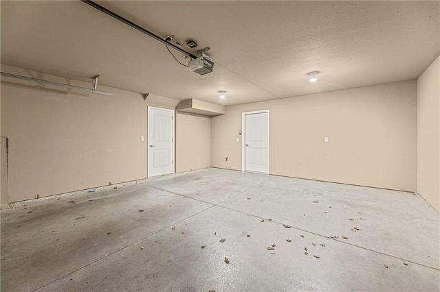 5245 Overland Drive C9, Lawrence, KS 66049