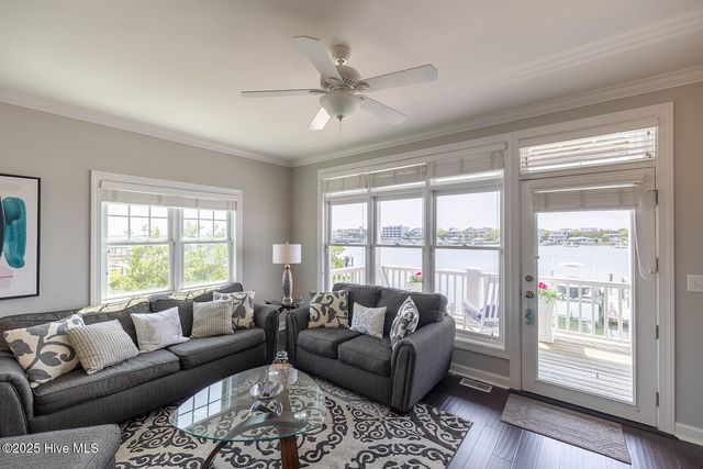 10 W Columbia Street W A, Wrightsville Beach, NC 28480