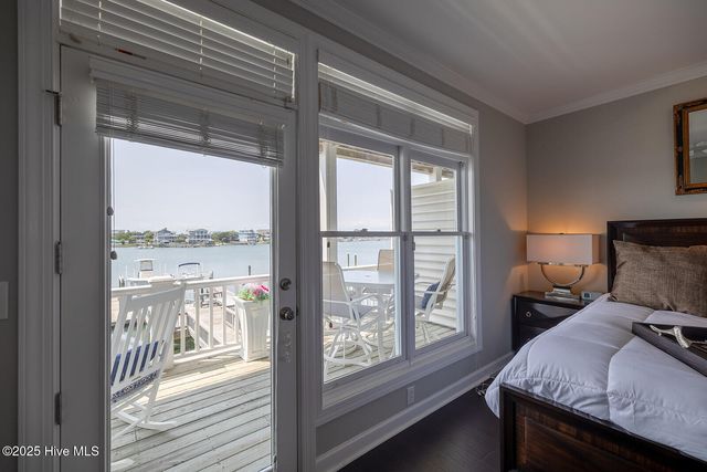 10 W Columbia Street W A, Wrightsville Beach, NC 28480